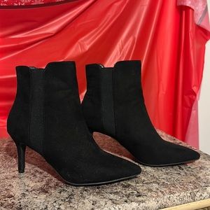 Heel booties